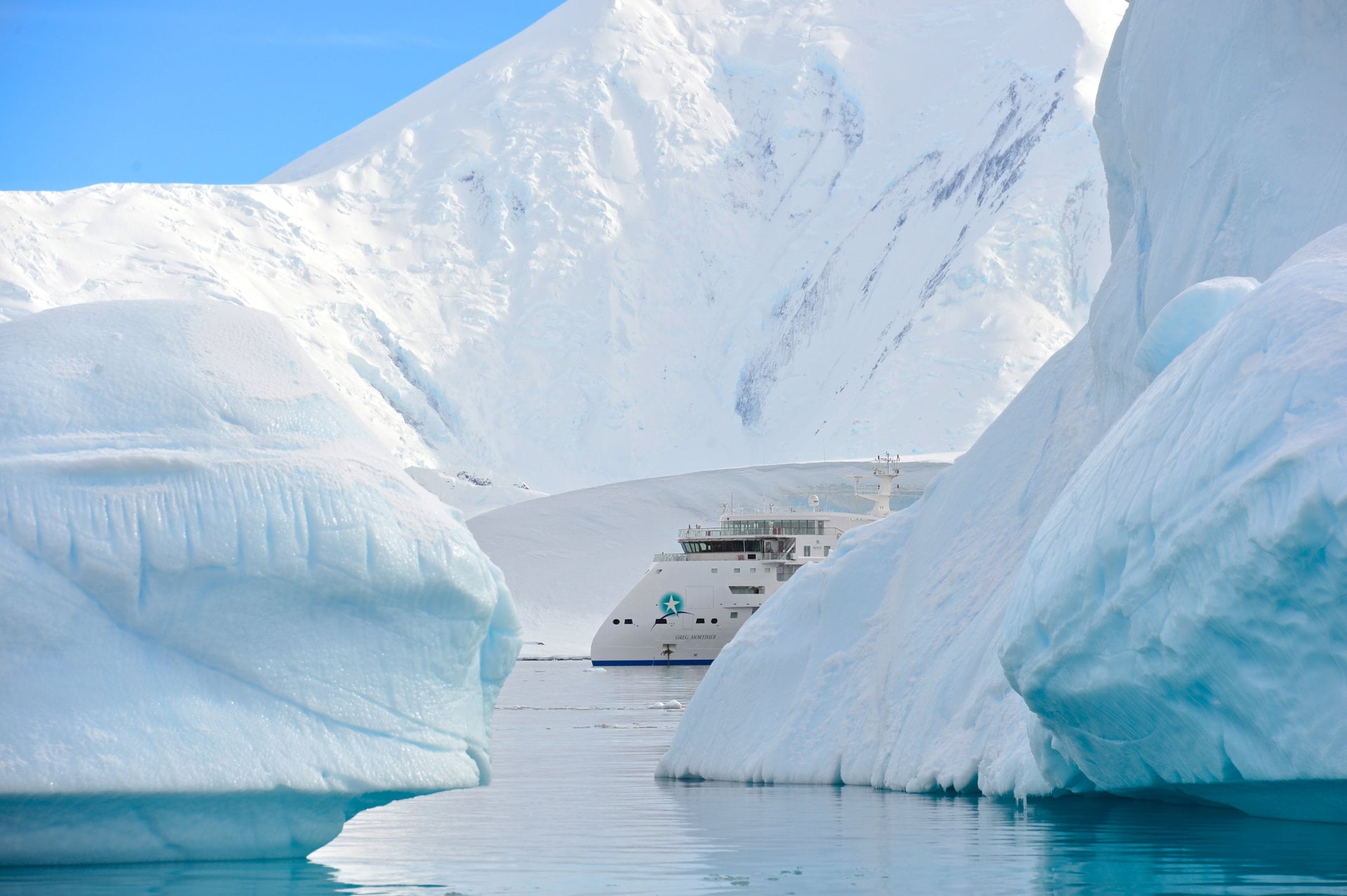 Greg-Mortimer-in-Antarctica-4-Sergei-Andronov